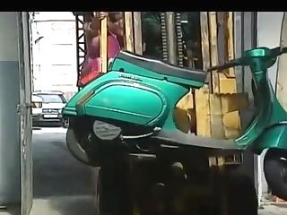 Aishwarya Rai Looklike Gets Fucked By Mechanics!